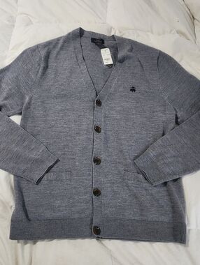 Brooks Brothers 100% Extra Fine Italian Merino Wool Pocket Cardigan SzL Gray New